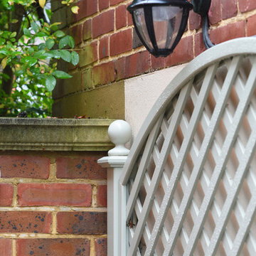 Diagonal Trellis - Making Boring Walls Blossom