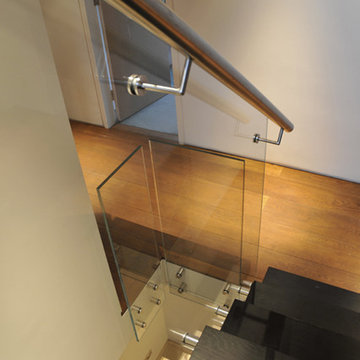Glass balustrade, Staircase