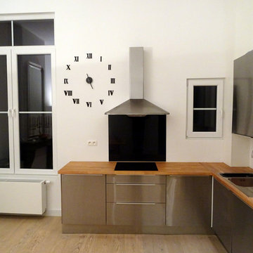 Brussels typical apartment, 385 cm high ceiling
