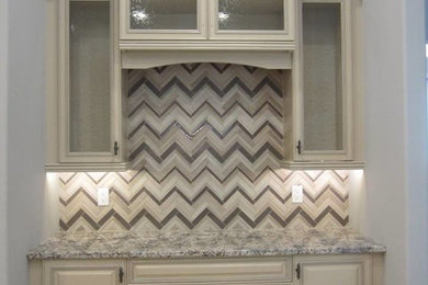 Example of a kitchen design in Tampa