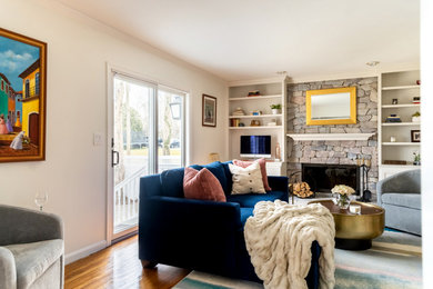 Family room - transitional family room idea in New York