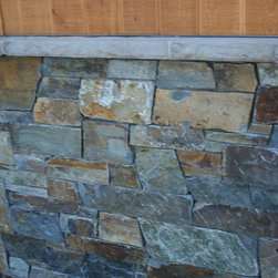 Chief Cliff Ledge Stone - Siding And Stone Veneer