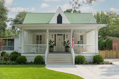 Inspiration for a coastal porch remodel in Other