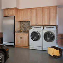 Garage/Laundry