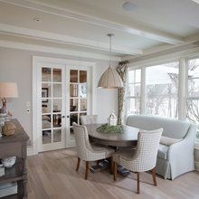 Breakfast room arrangement