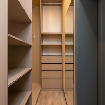Custom Walk-in Closet Toronto