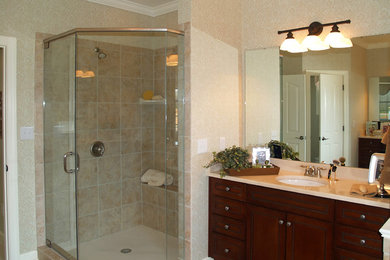 Example of a bathroom design in Kansas City