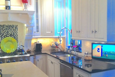 Kitchen - transitional kitchen idea in Boston