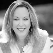 Lori Hart's photo