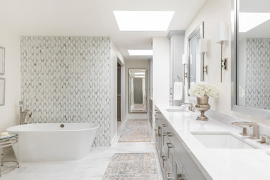 Example of a bathroom design in Other