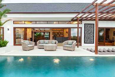 Inspiration for a modern pool in Brisbane.