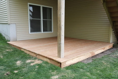 Inspiration for a timeless backyard deck remodel in Minneapolis