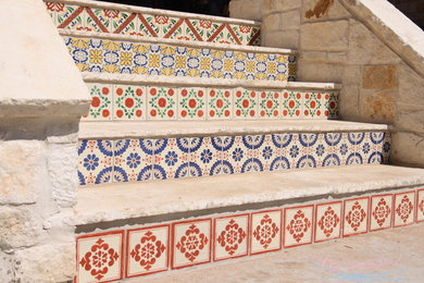 Example of a tuscan staircase design in Austin