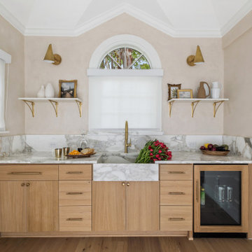 Luxury Custom Wet Bar with Porcelain Surfaces | Houston
