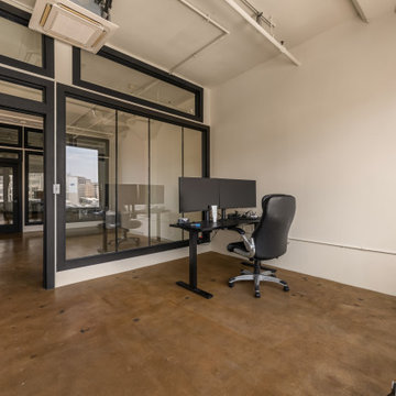 Versatile Daylight Loft for Shoots & Events