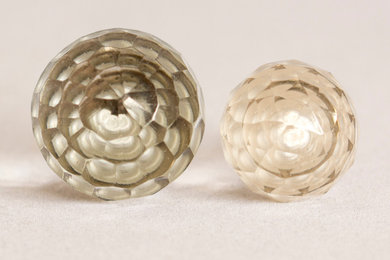 Redcurrent Round Faceted Glass Knob