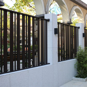 The beauty of the Gurdrail series fences and courtyard gates