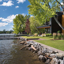 Lake House - Modern Exterior