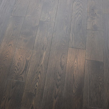 6" Wire Brushed White oak and Herringbone Foyer