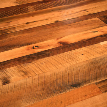 Reclaimed and New Growth Mix with Hit / Skip Saw Kerf - Random 3" - 7" Width