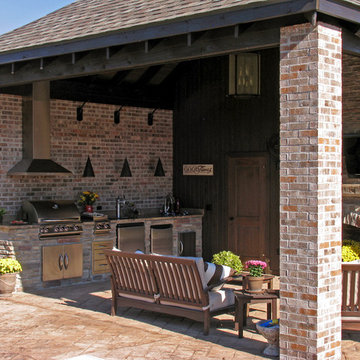 Poolside Outdoor Kitchen