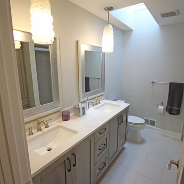 Versatile Hall Bath Design in Farmington Hills