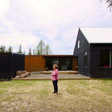 weebarnHouse