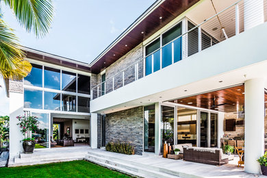 Trendy exterior home photo in Miami