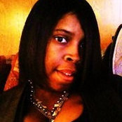 Dee Lewis's photo