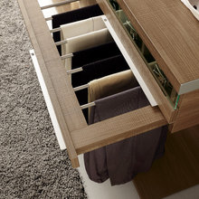 Otterville Walk-in Closet