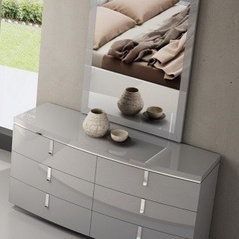 Creative Furniture Galleries - Fairfield, NJ, US 07004