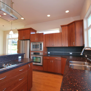 (Custom Home) The Largest ADU (Additional Dwelling Unit) in King County