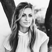 Chloe Carpenter's photo
