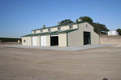 Example of an urban home design design in San Luis Obispo