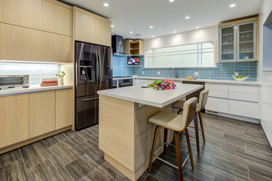 Transitional kitchen photo in Portland