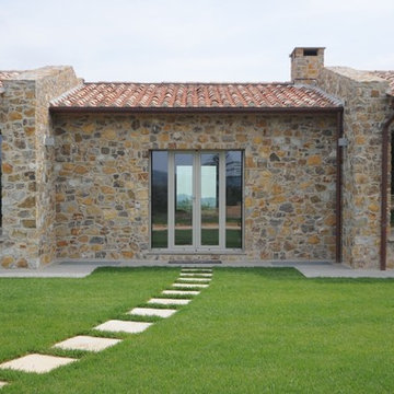 A new modern farmhouse in Tuscany