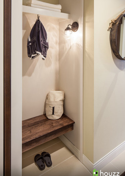 Rustikt Gang by Catherine Renae Thomas Design Co.