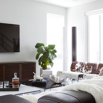 A Collected-Meets-Cool Costa Mesa Bachelor Pad