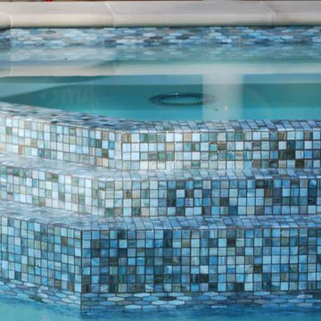 Custom Swimming Pools