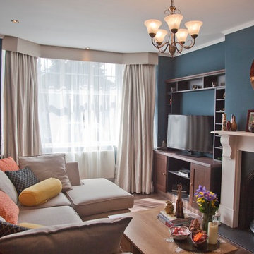 Relaxing living room with home office