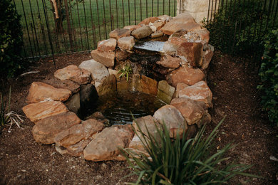 Photo of an asian landscaping in Austin.
