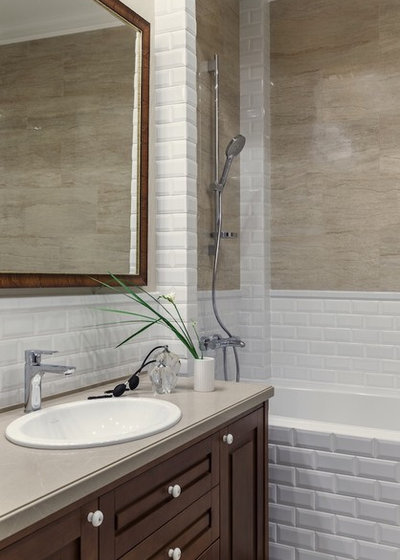 Современная классика Ванная комната by Юлия Баршевская