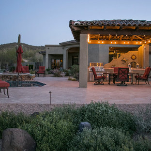 Extérieur sud-ouest américain avec un gazebo ou pavillon : Photos et