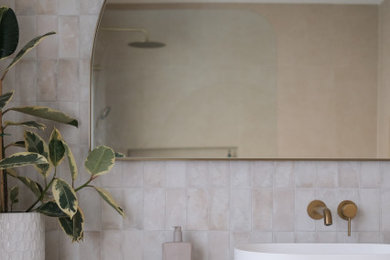 Contemporary bathroom in Perth.