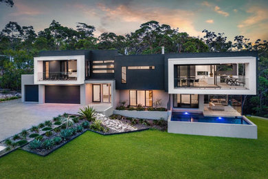 Design ideas for a contemporary exterior in Townsville.