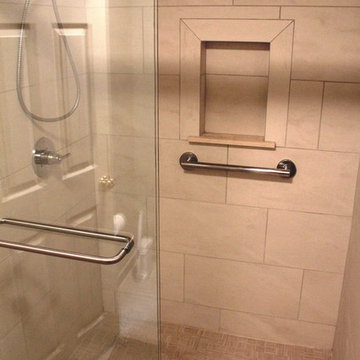 Starmark Bathroom Maple Stratford in Slate Gray