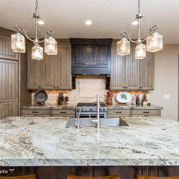 High Ridge Drive: Kitchen