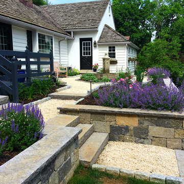 Ephrata Residence. Traditional romantic garden.