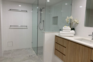 Photo of a beach style bathroom in Gold Coast - Tweed.