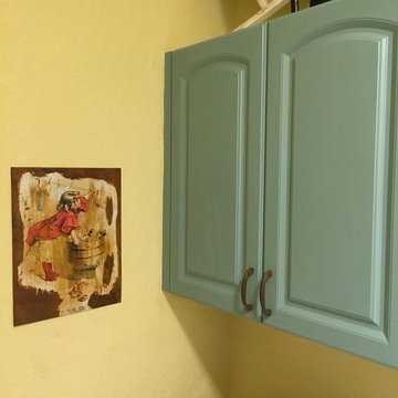 Thermafoil Cabinets Get a Vintage Duck Egg Update!